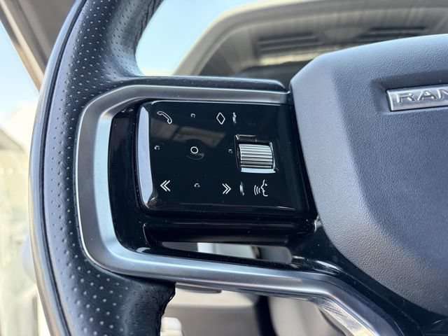 Used 2022 Land Rover Range Rover Evoque R-Dynamic SE AWD/4WD image 8