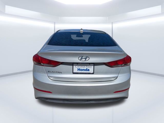 Used 2017 Hyundai Elantra SE image 5