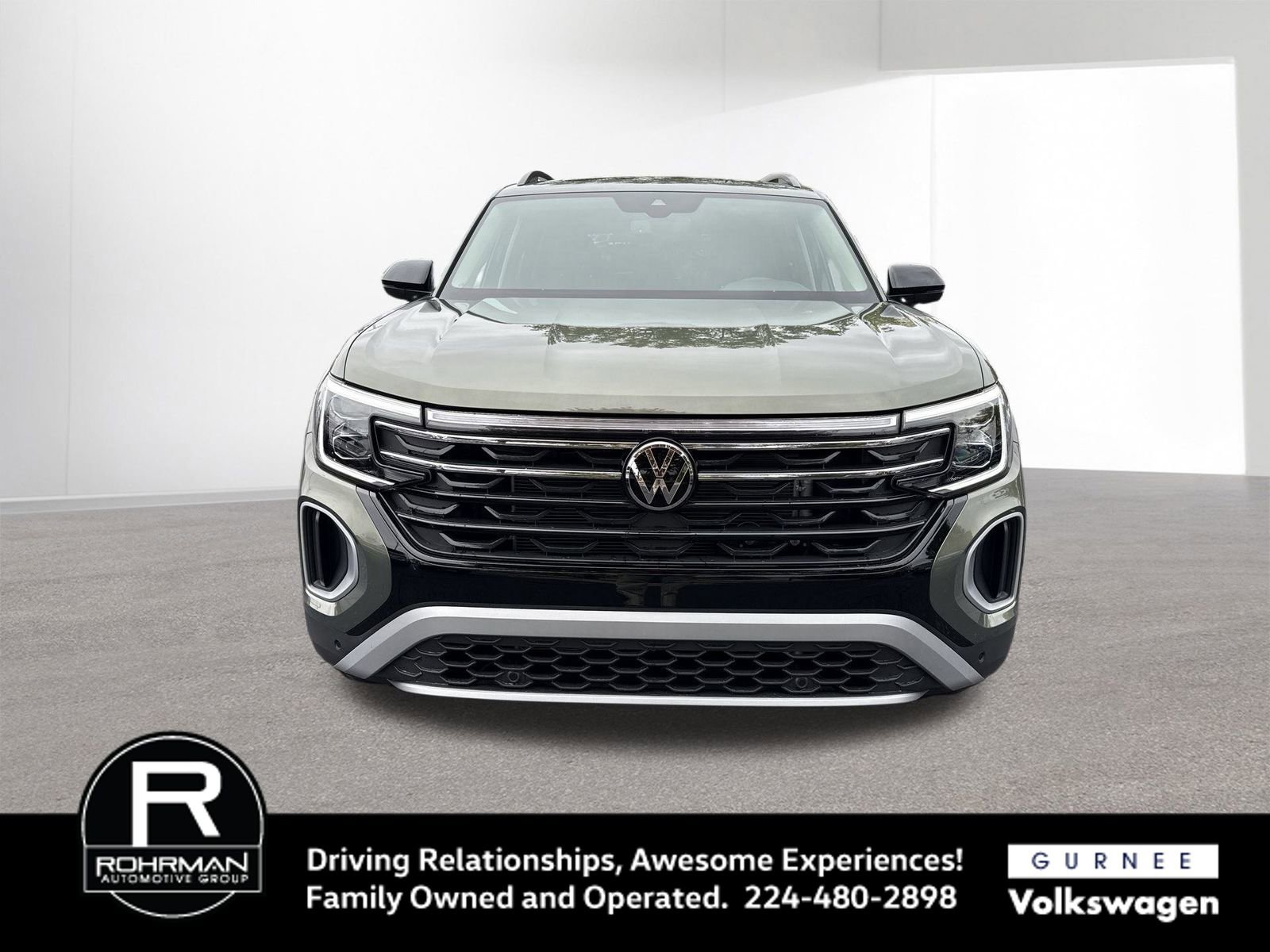 New 2026 Volkswagen Atlas Peak Edition image 3