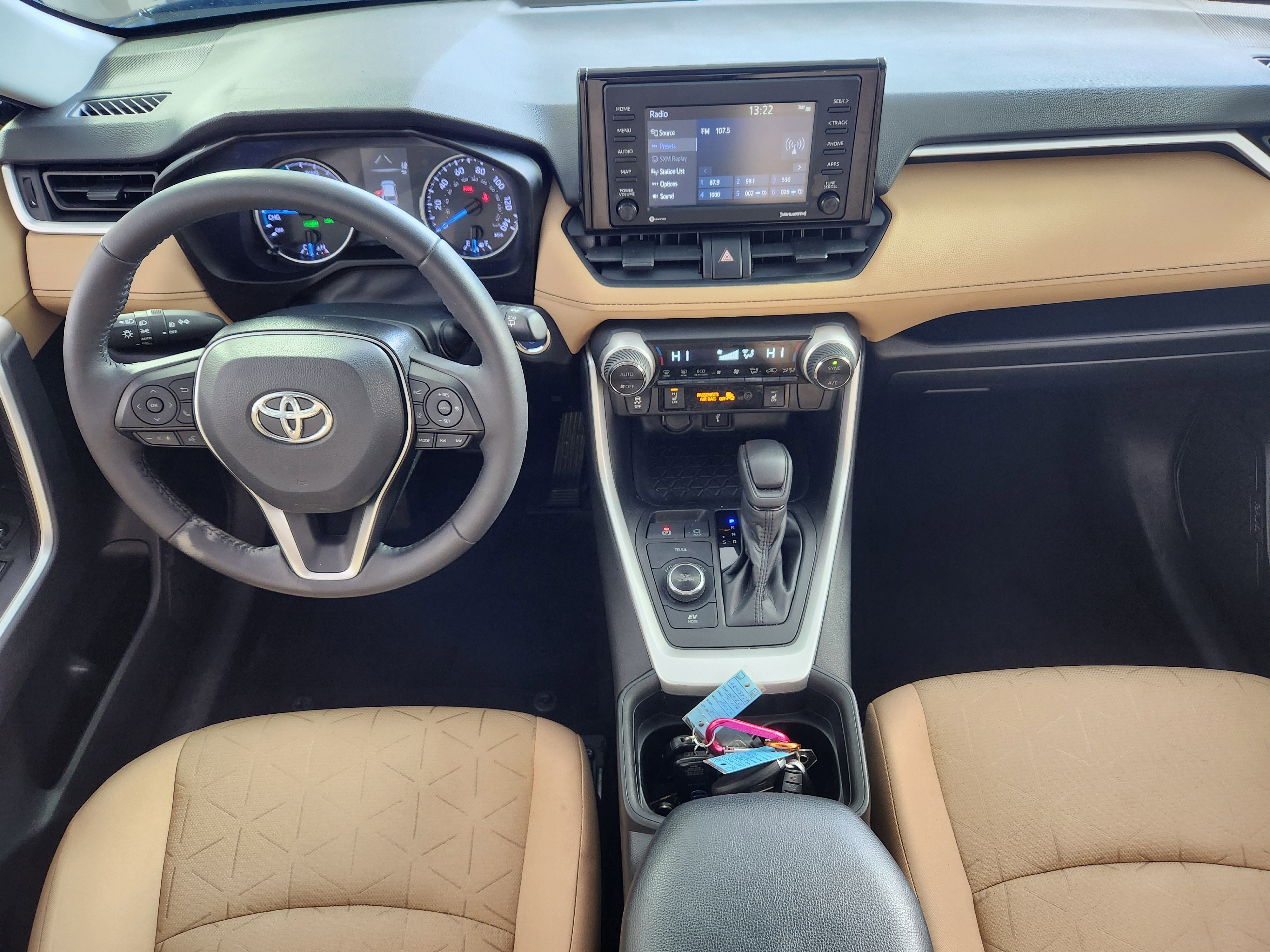 Used 2020 Toyota RAV4 XLE image 15