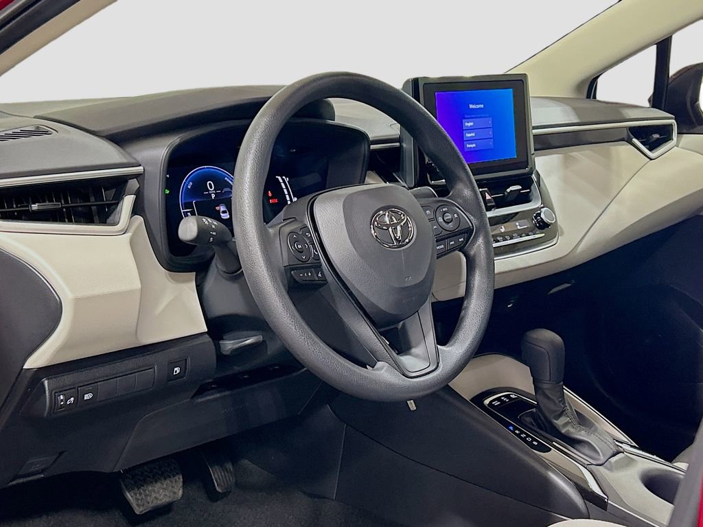 Used 2026 Toyota Corolla LE image 7