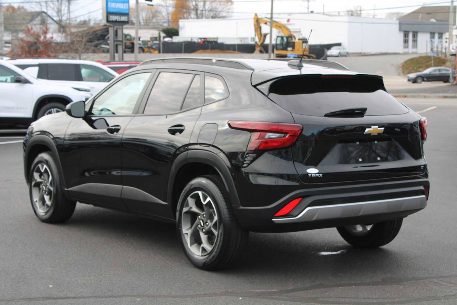 Used 2024 Chevrolet Trax LT w/ LT Convenience Package image 5