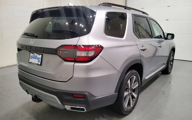 Used 2023 Honda Pilot Elite image 8