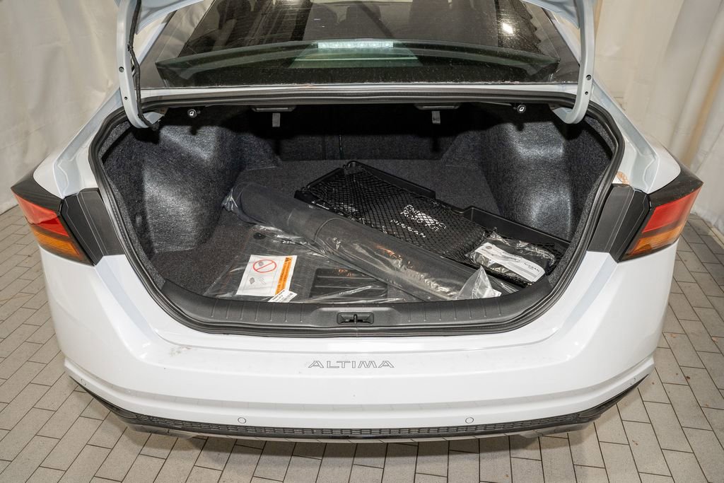 New 2025 Nissan Altima 2.5 SR image 6