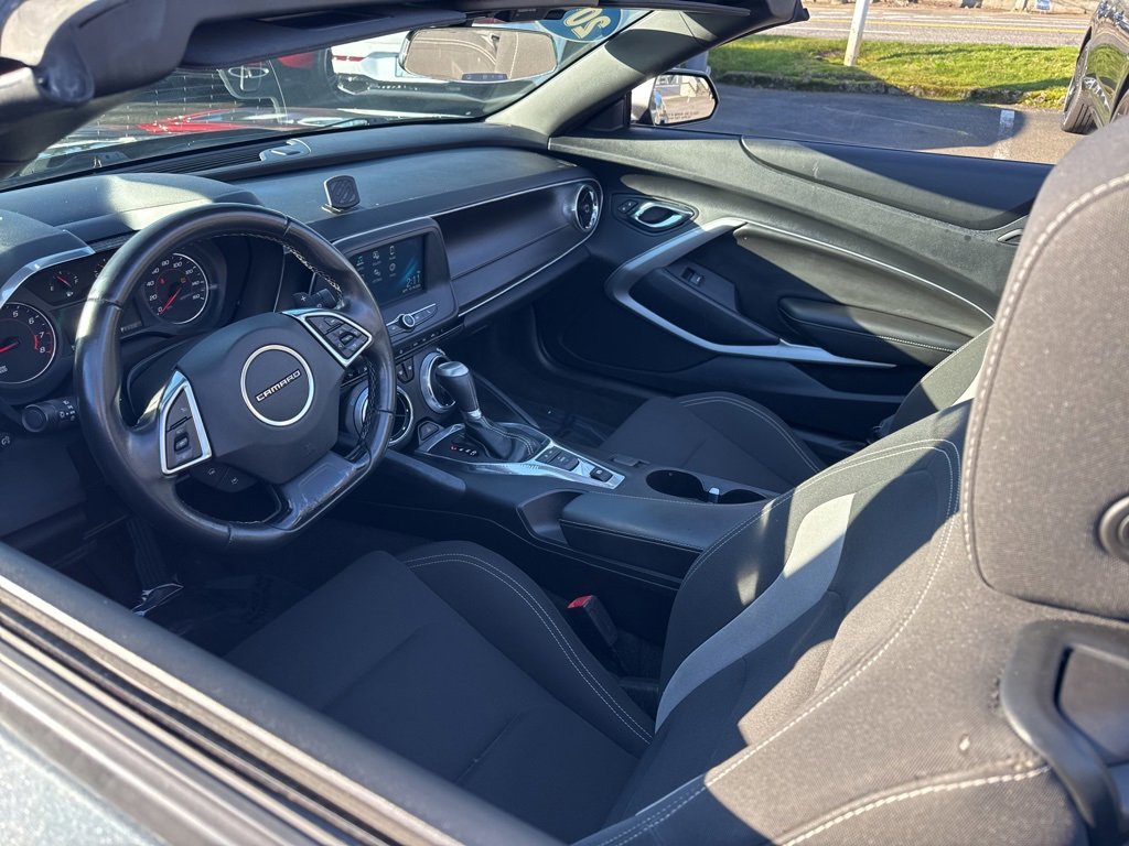 Used 2016 Chevrolet Camaro LT image 18