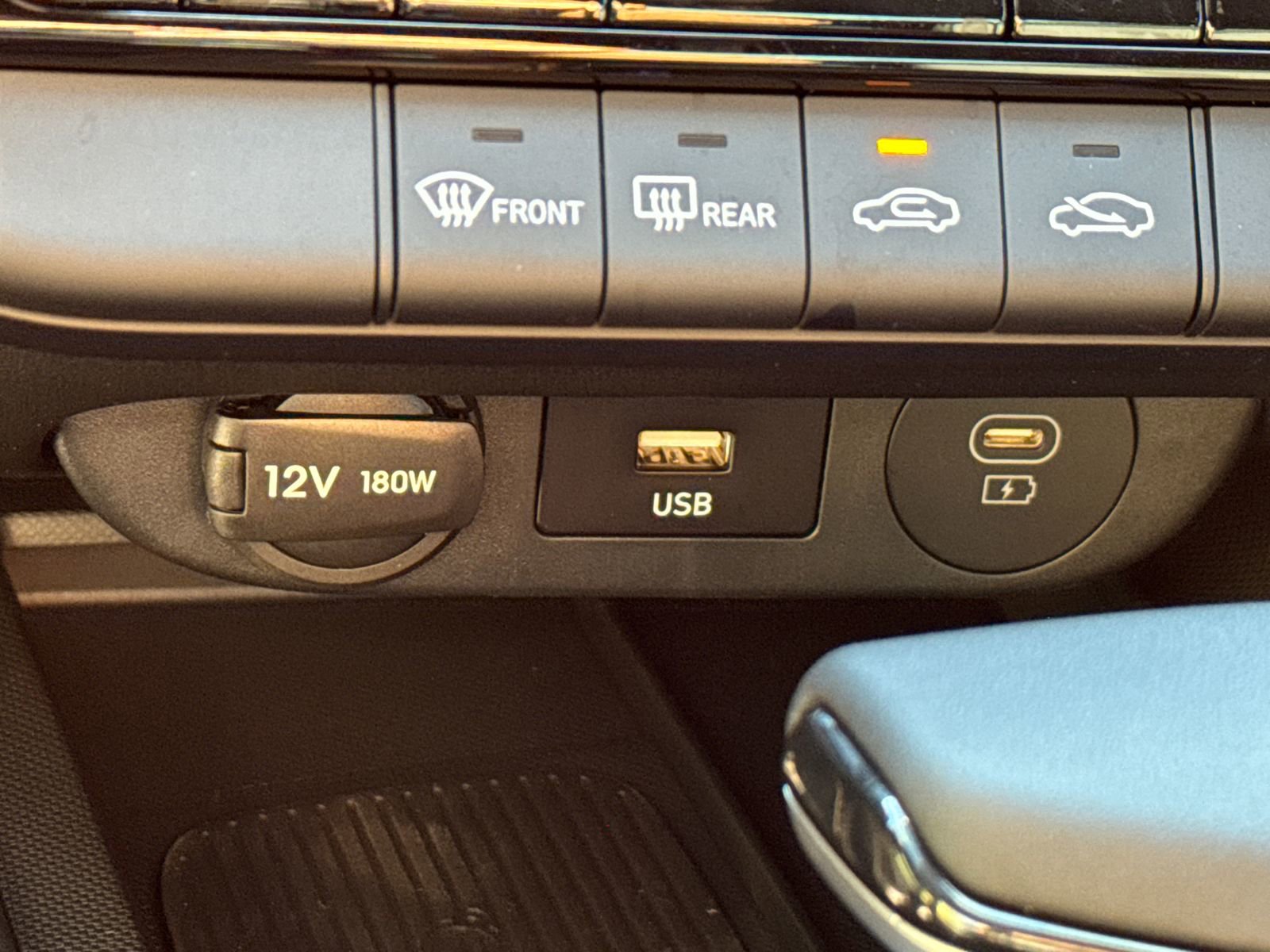 New 2025 Hyundai Elantra Sport image 32