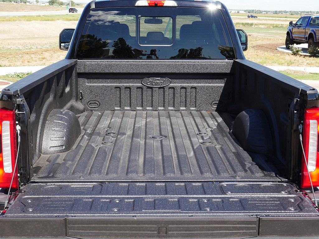 New 2026 Ford F350 Lariat w/ Black Appearance Package AWD/4WD image 39