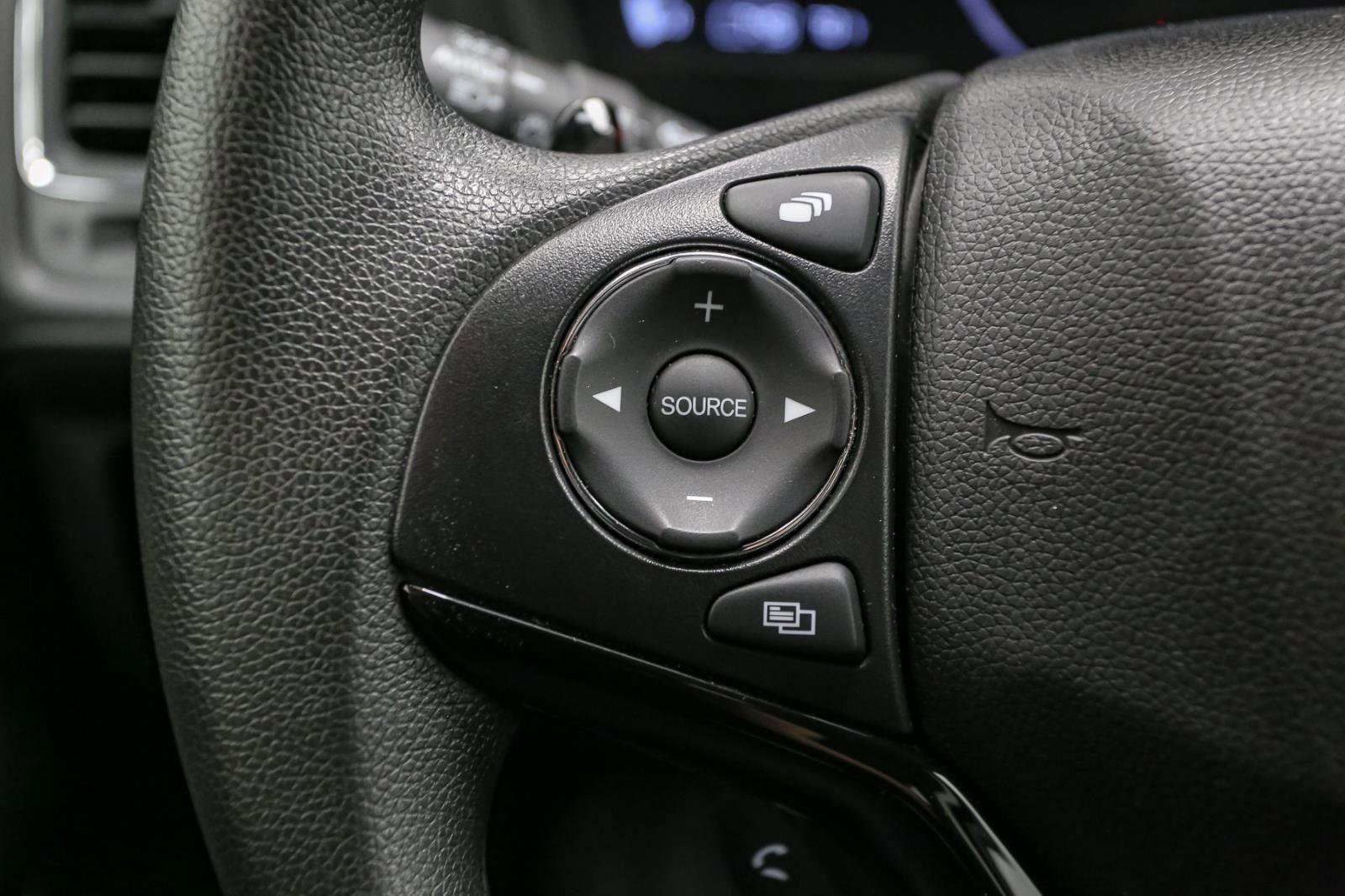 Used 2022 Honda HR-V EX image 36