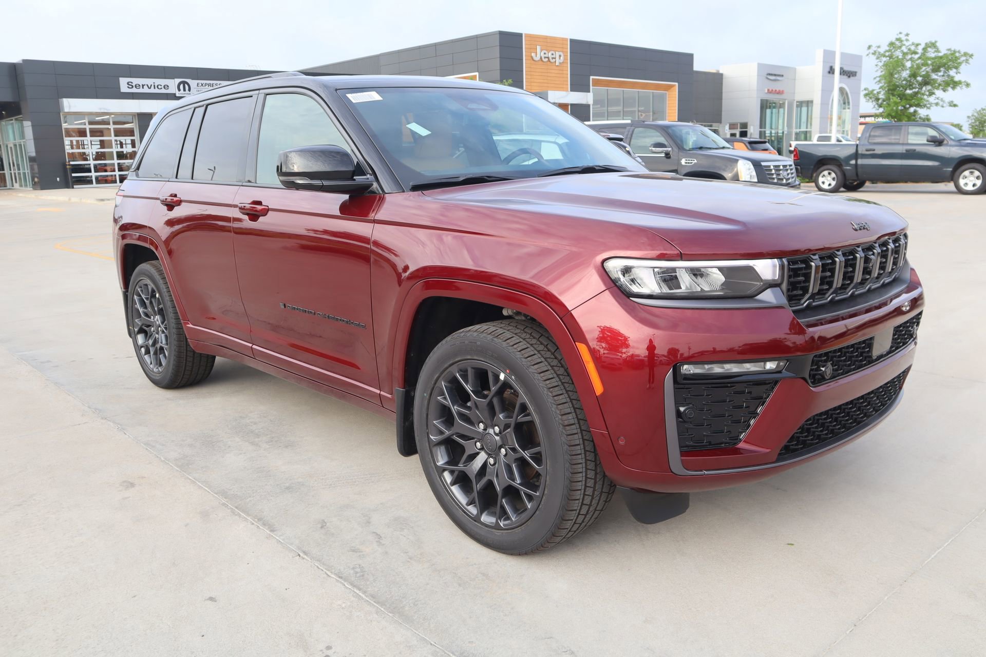 New 2026 Jeep Grand Cherokee Summit w/ Obsidian Package