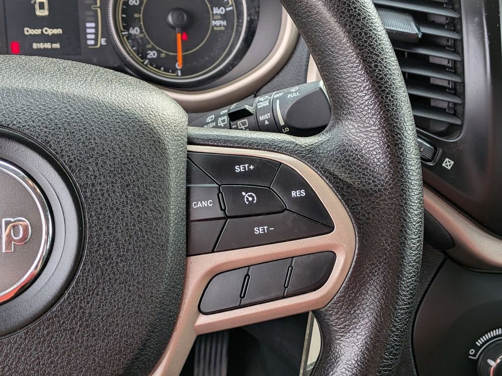 Used 2017 Jeep Cherokee Sport image 20