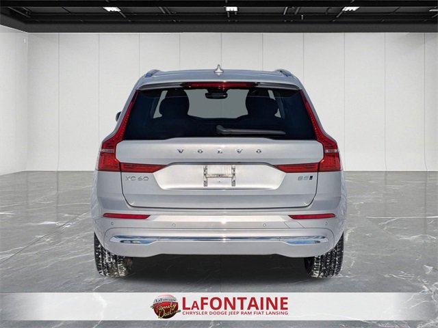 Used 2022 Volvo XC60 B5 Inscription image 4