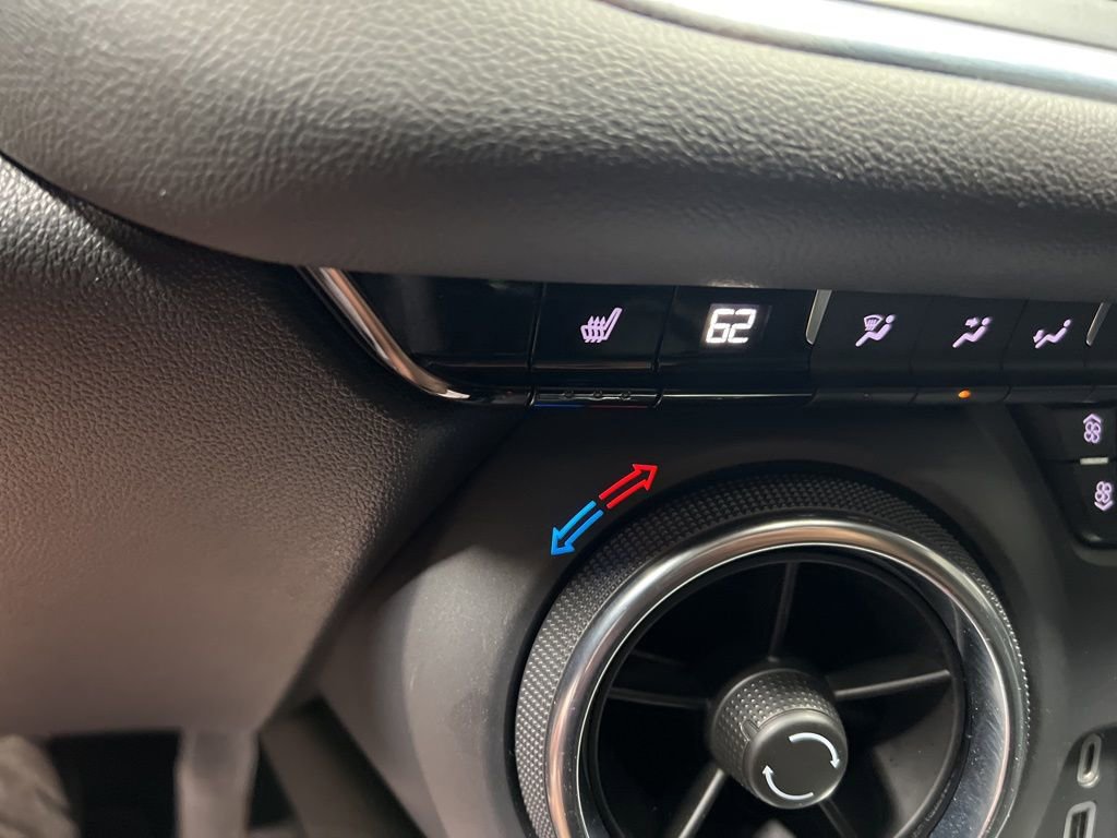 Used 2025 Chevrolet Blazer LT image 37