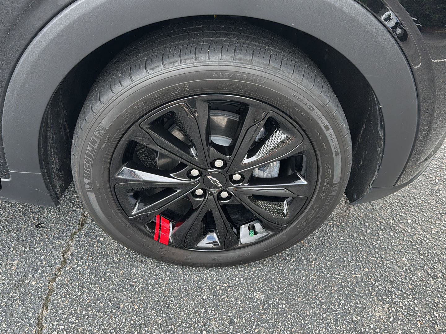 Used 2023 Chevrolet Bolt EUV LT w/ Comfort Package image 35