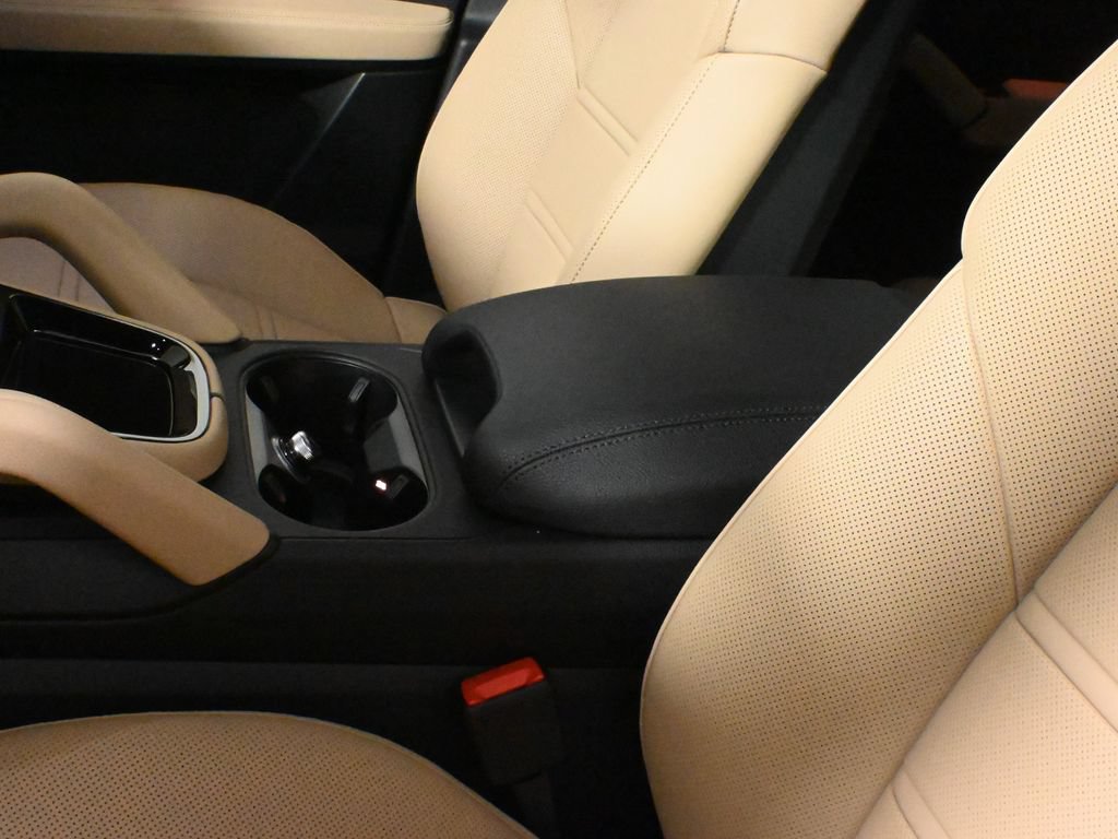 Used 2026 Porsche Cayenne E-Hybrid Coupe AWD/4WD image 27