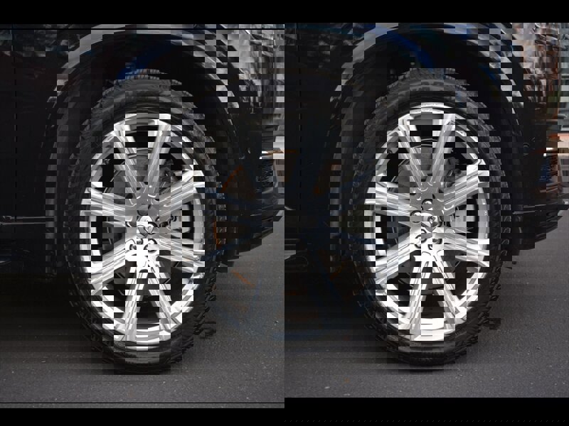 Used 2017 Volvo XC90 T8 Inscription w/ Luxury Package image 39