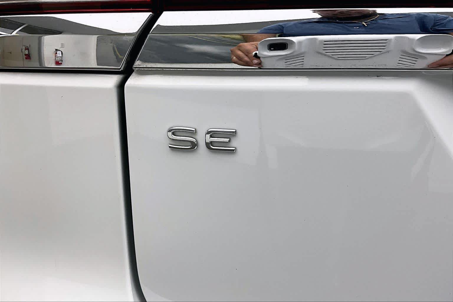 Used 2022 Volkswagen Atlas SE FWD image 32
