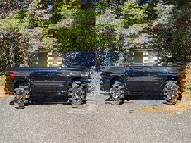 New 2026 RAM 1500 4x4 Crew Cab image 4