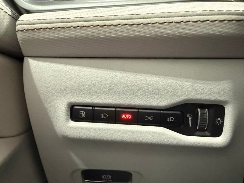 New 2026 Jeep Cherokee Overland image 27