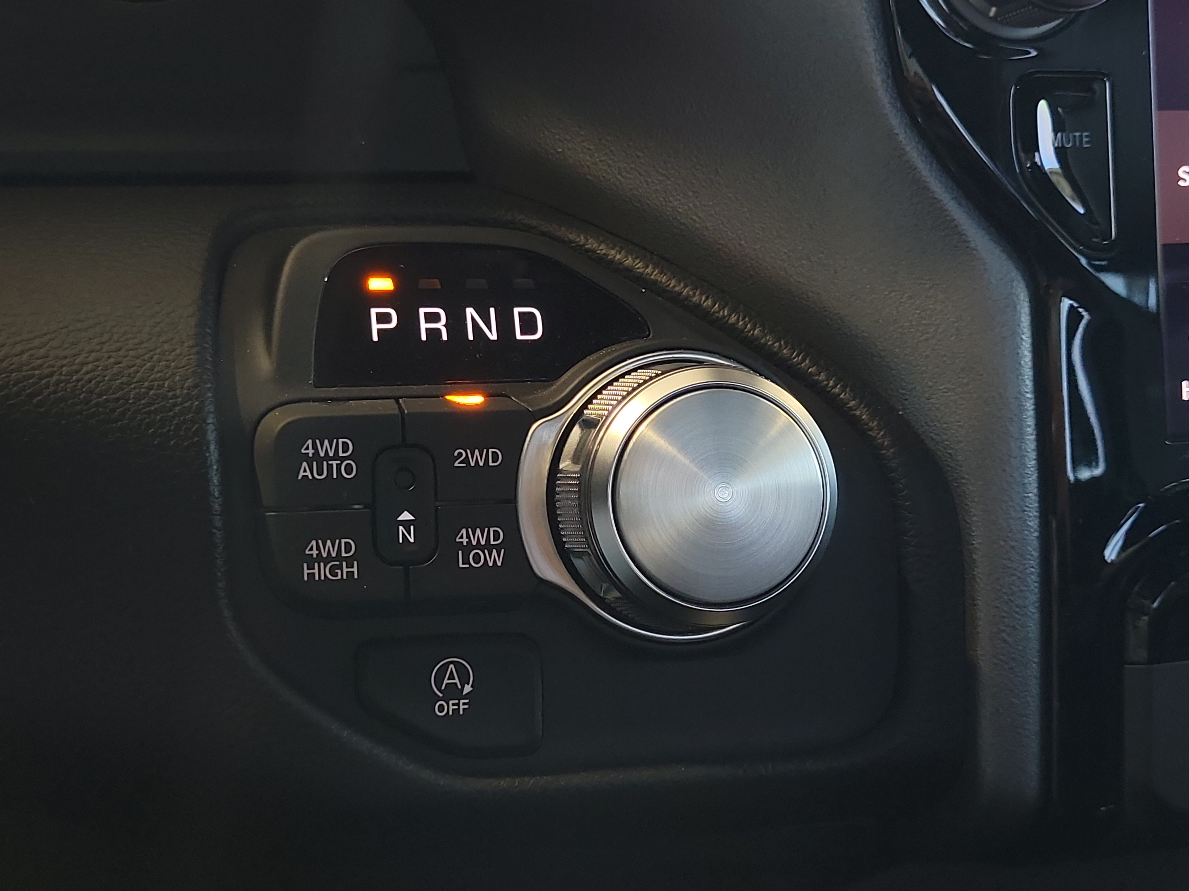Used 2025 RAM 1500 Laramie w/ Sport Appearance Package AWD/4WD image 29