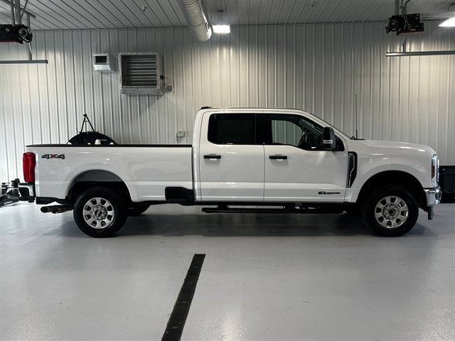 Used 2024 Ford F250 XLT image 2