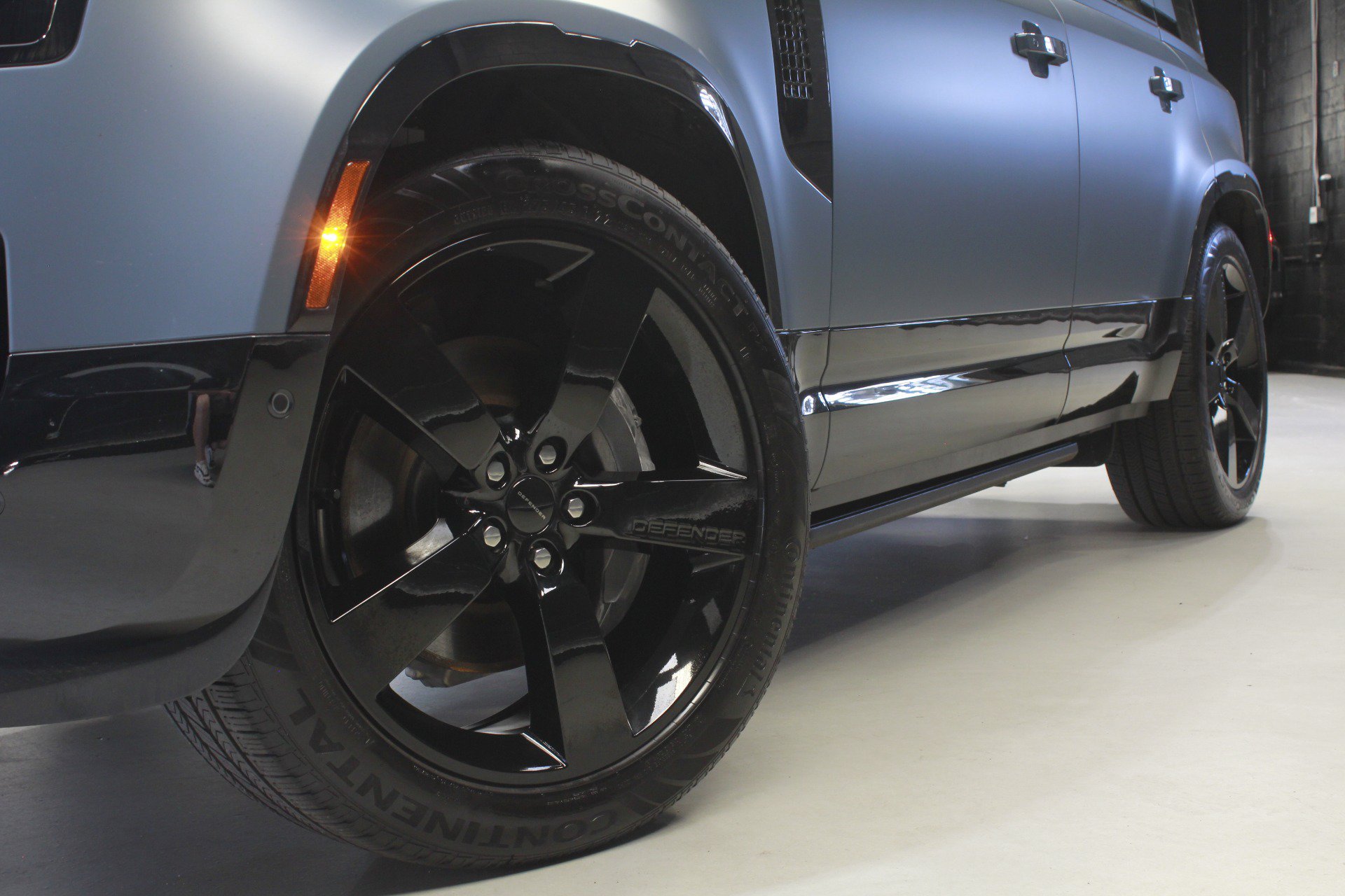 Used 2026 Land Rover Defender 110 X-Dynamic SE AWD/4WD image 28