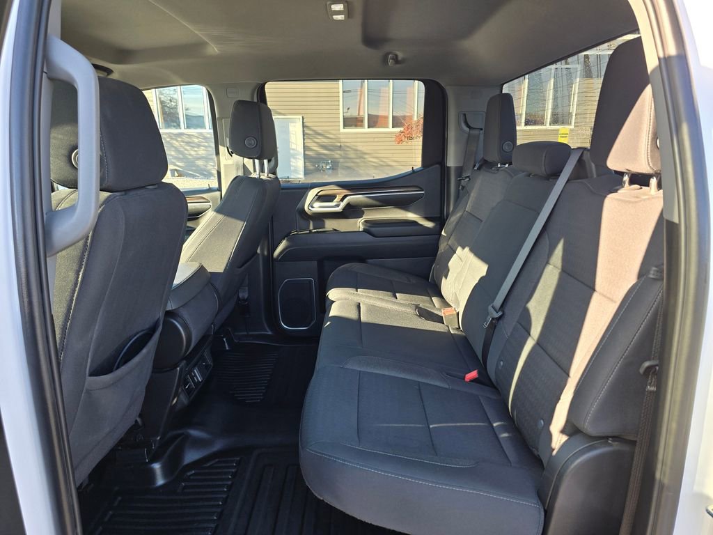 Used 2024 Chevrolet Silverado 1500 LT image 16