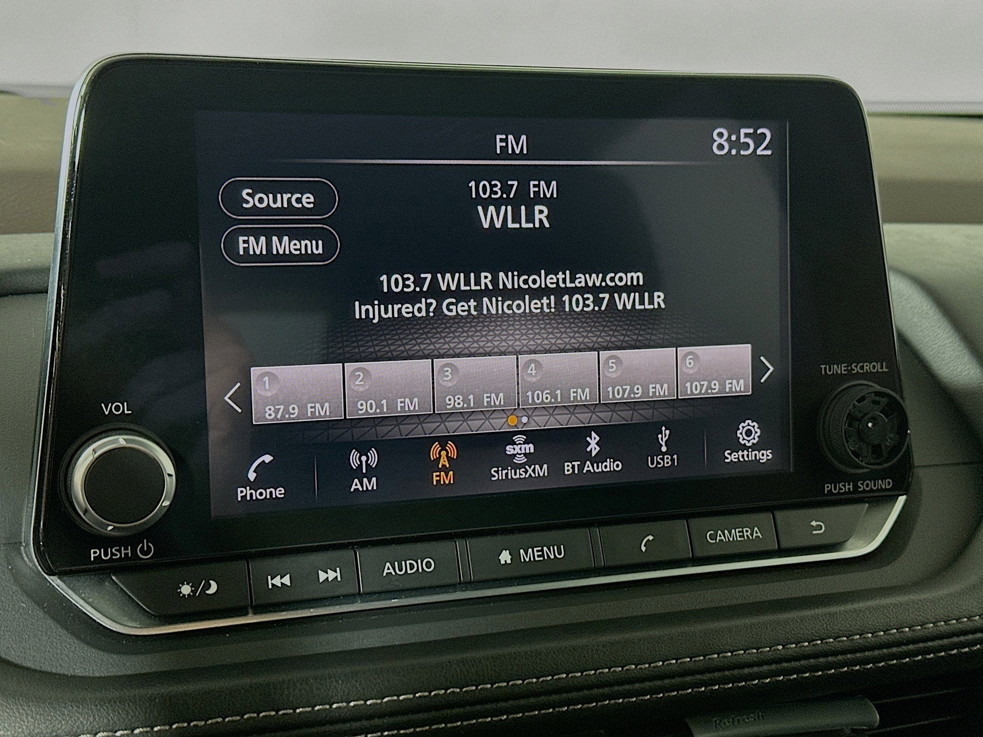 Used 2023 Nissan Rogue SV image 14