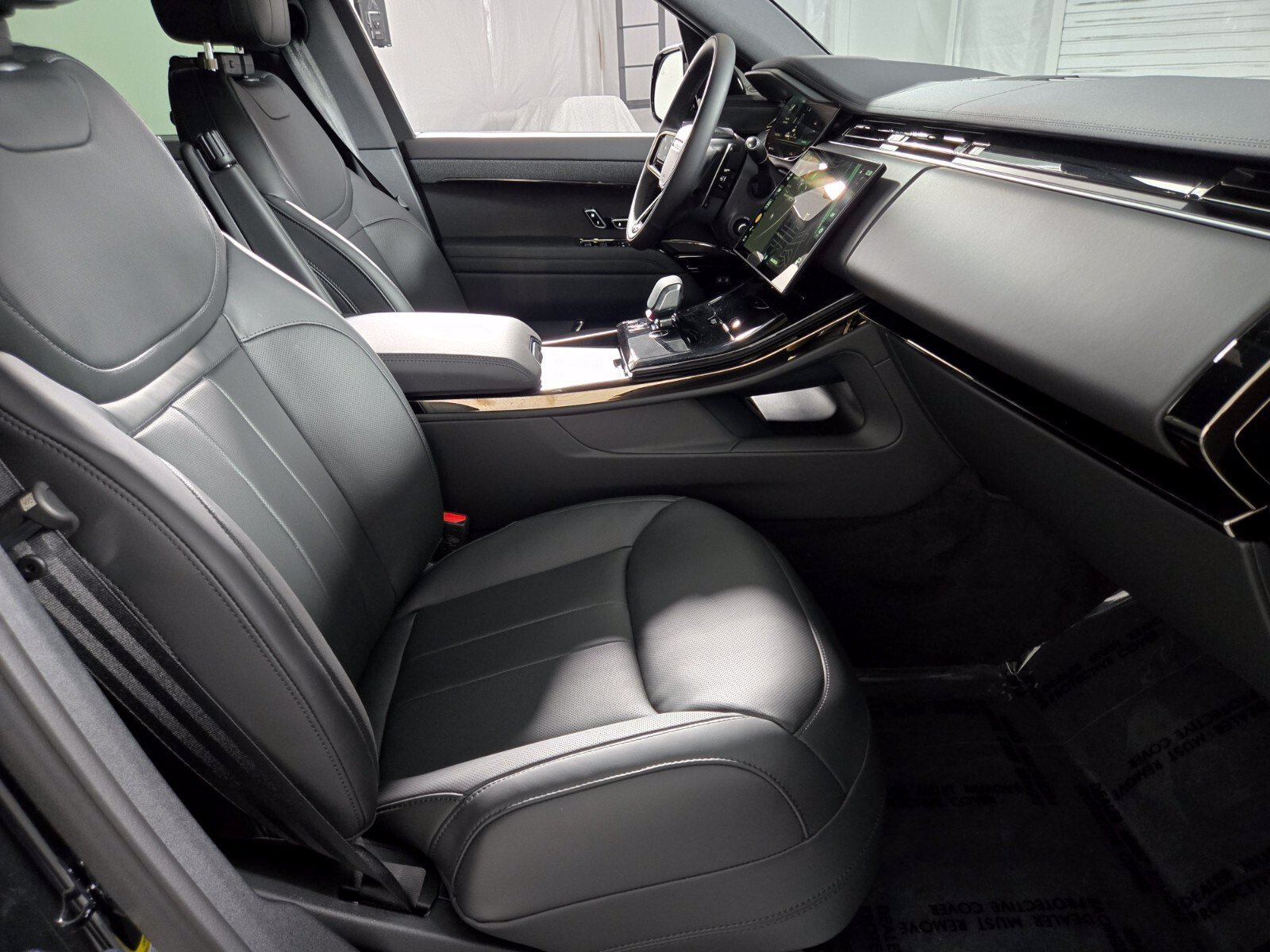 New 2026 Land Rover Range Rover Sport Dynamic SE AWD/4WD image 3