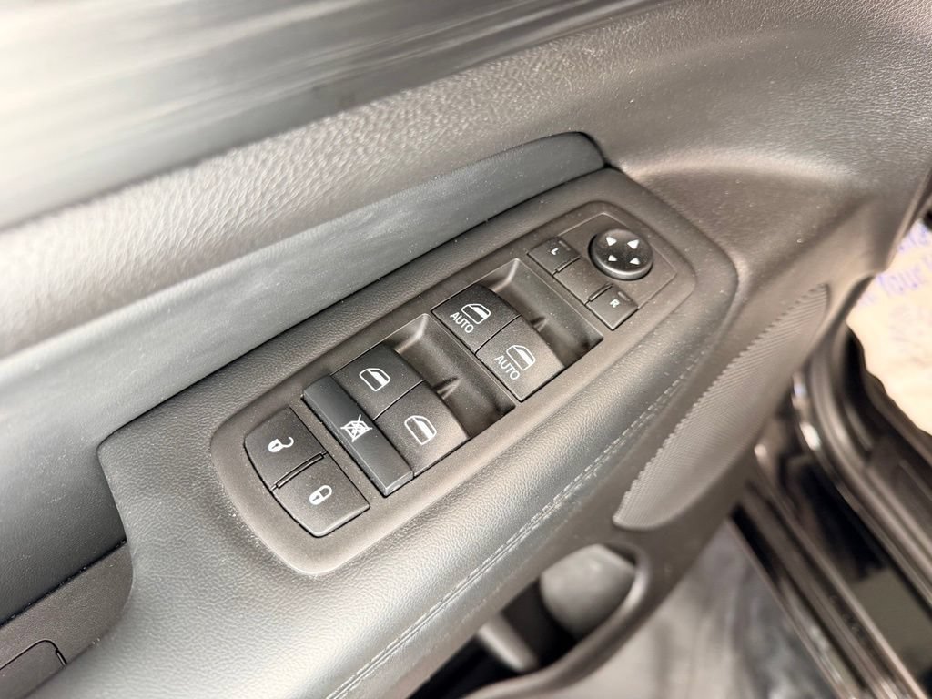 Used 2021 Jeep Grand Cherokee Altitude AWD/4WD image 18