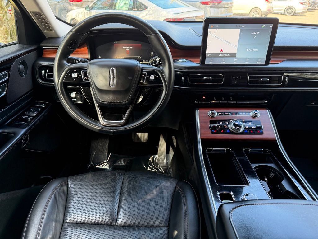 Used 2023 Lincoln Aviator Reserve w/ Equipment Group 201A image 16