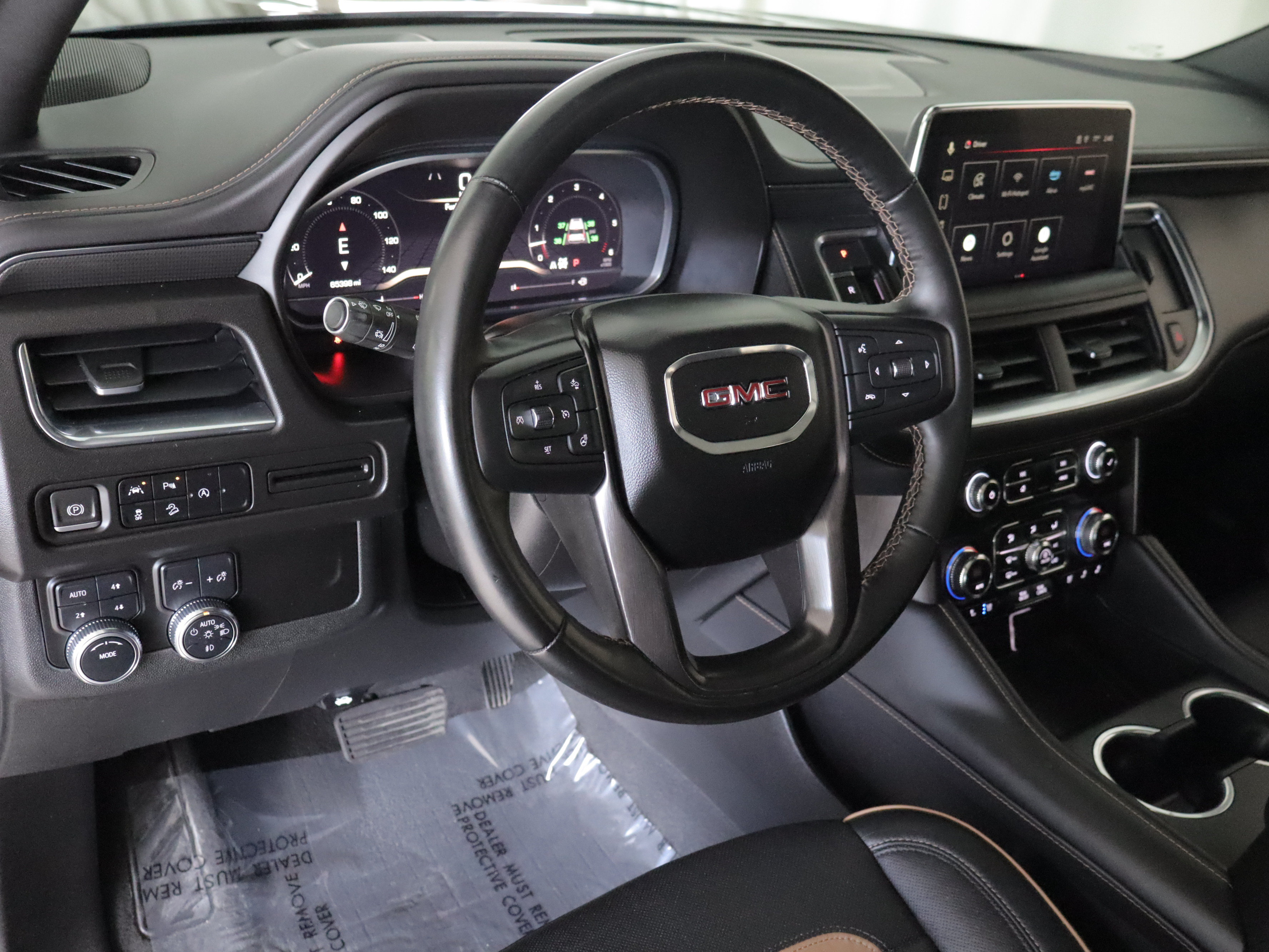 Used 2023 GMC Yukon XL AT4 AWD/4WD image 11