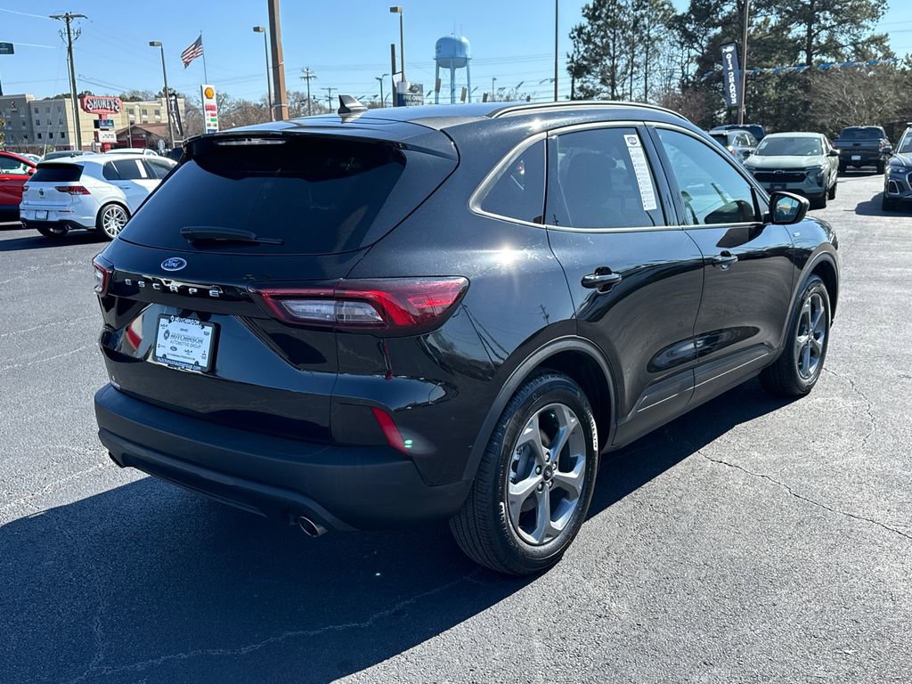 Certified 2025 Ford Escape ST-Line image 7