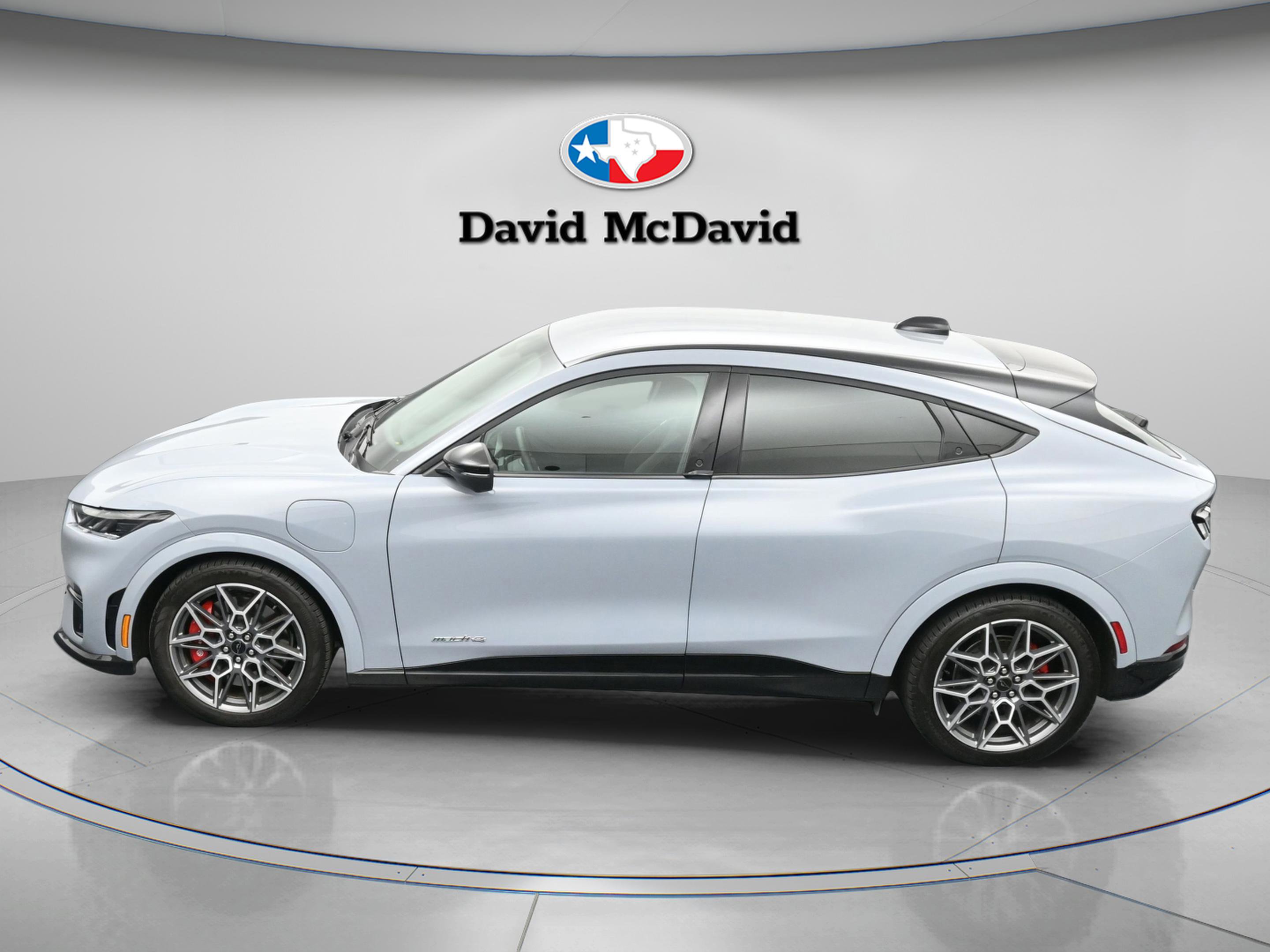 Used 2025 Ford Mustang Mach-E GT image 4