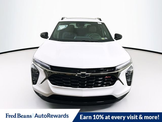 New 2026 Chevrolet Trax RS w/ Sunroof Package image 2