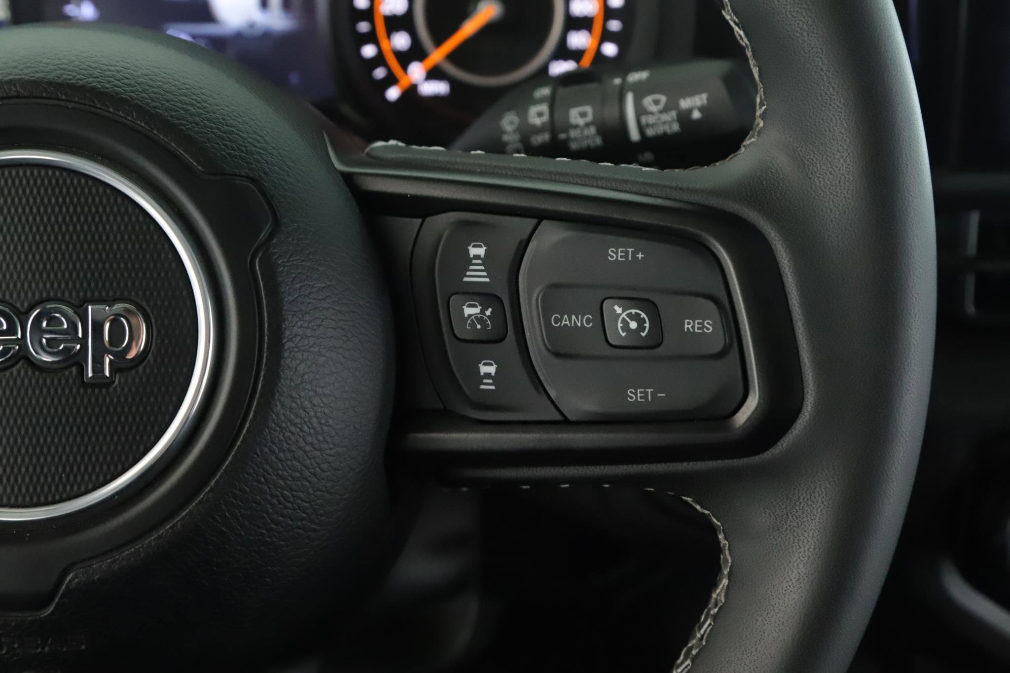 Used 2025 Jeep Wrangler Unlimited Sport image 9