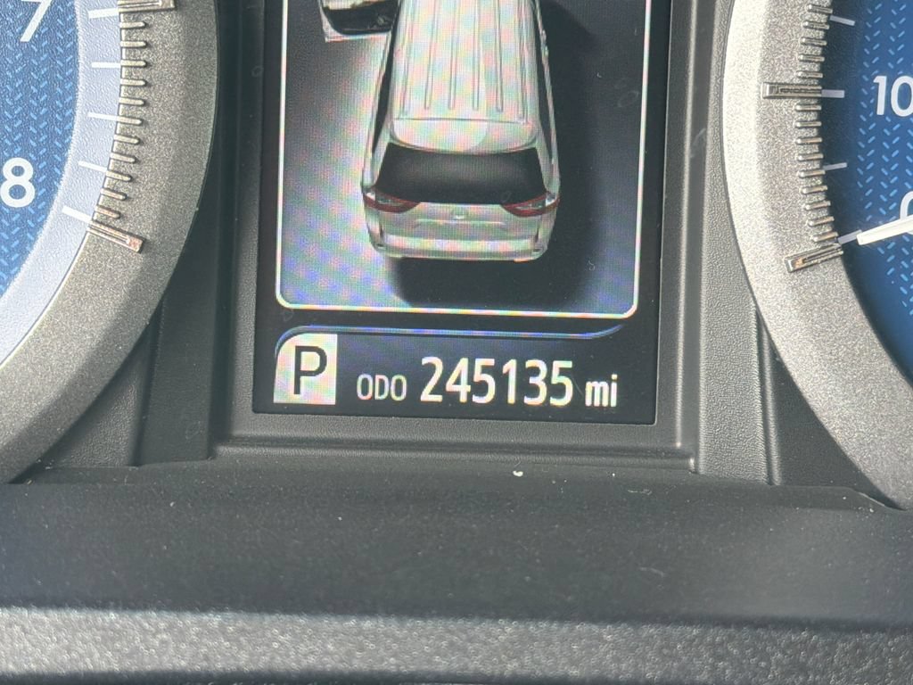 Used 2015 Toyota Sienna XLE FWD image 16