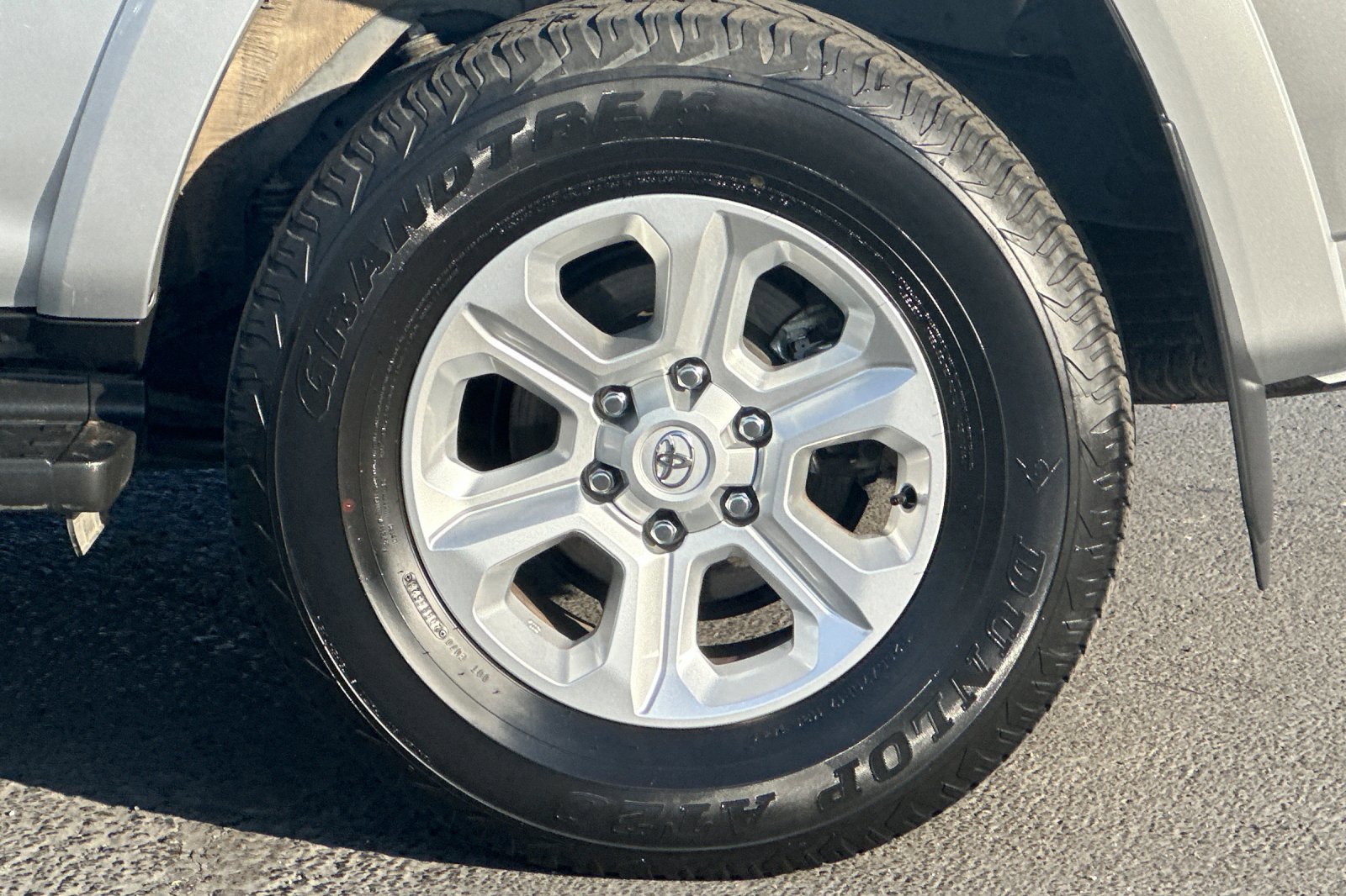 Used 2024 Toyota 4Runner SR5 image 25