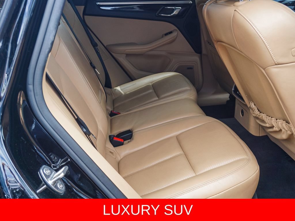 Used 2018 Porsche Macan AWD/4WD image 13