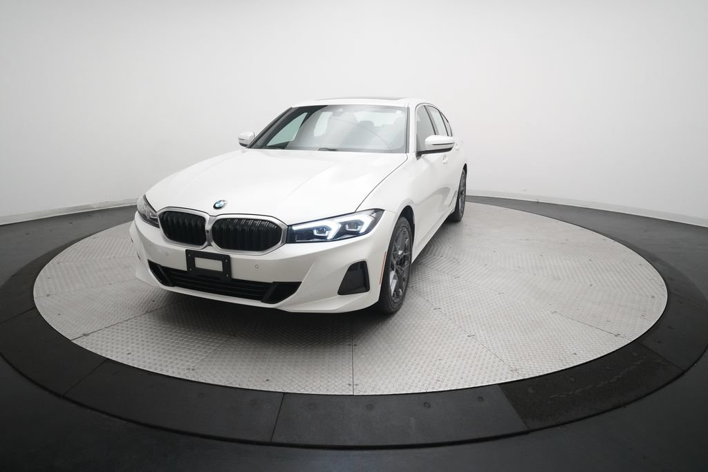 Used 2025 BMW 330i xDrive Sedan AWD/4WD image 12