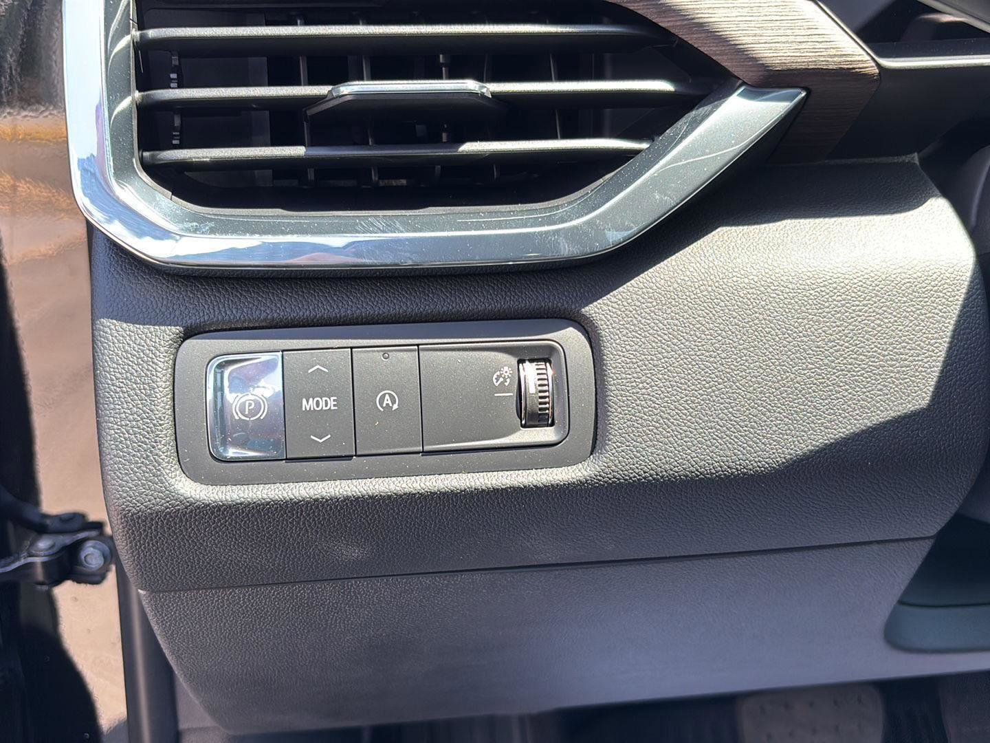 New 2025 GMC Acadia Denali w/ Super Cruise Package image 29