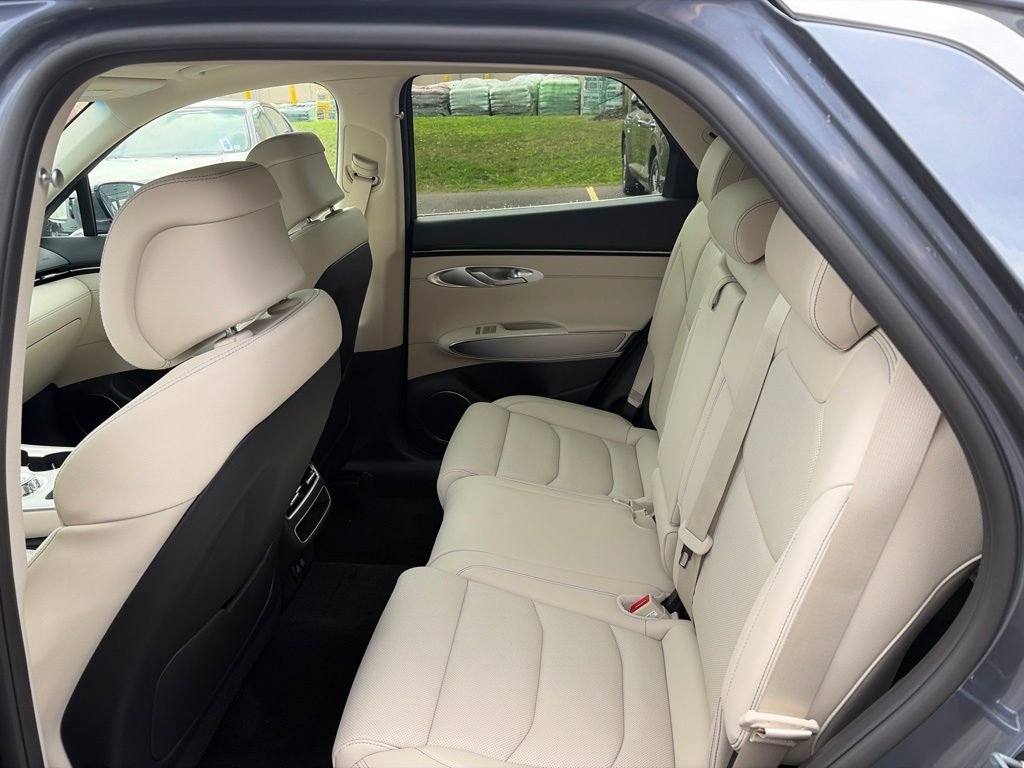 New 2027 Genesis GV70 2.5T Select AWD/4WD image 14
