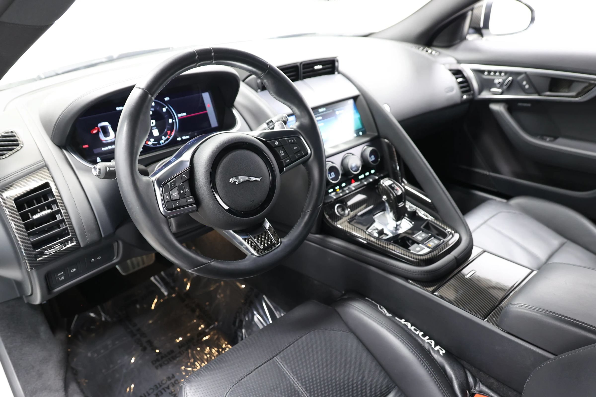 Used 2021 Jaguar F-TYPE Coupe RWD image 2
