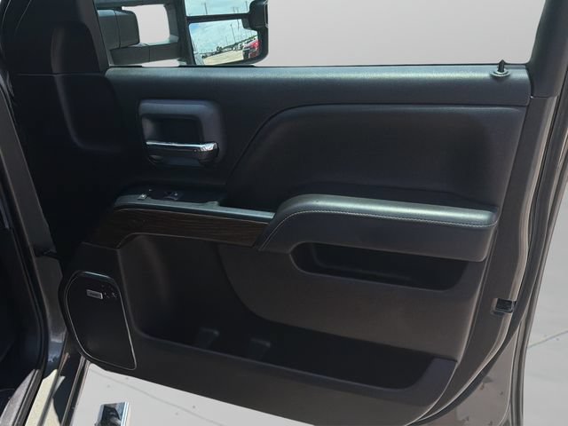 Used 2018 GMC Sierra 3500 Denali w/ Duramax Plus Package AWD/4WD image 10