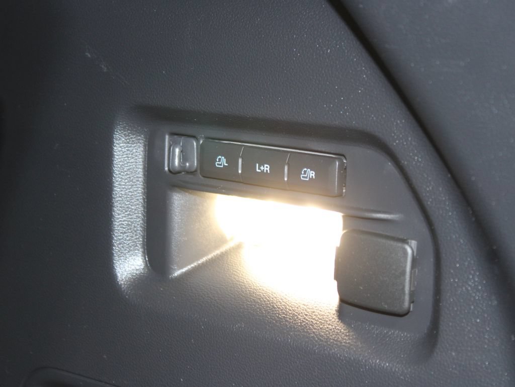 Used 2026 Ford Explorer Tremor w/ Tremor Convenience Package AWD/4WD image 48