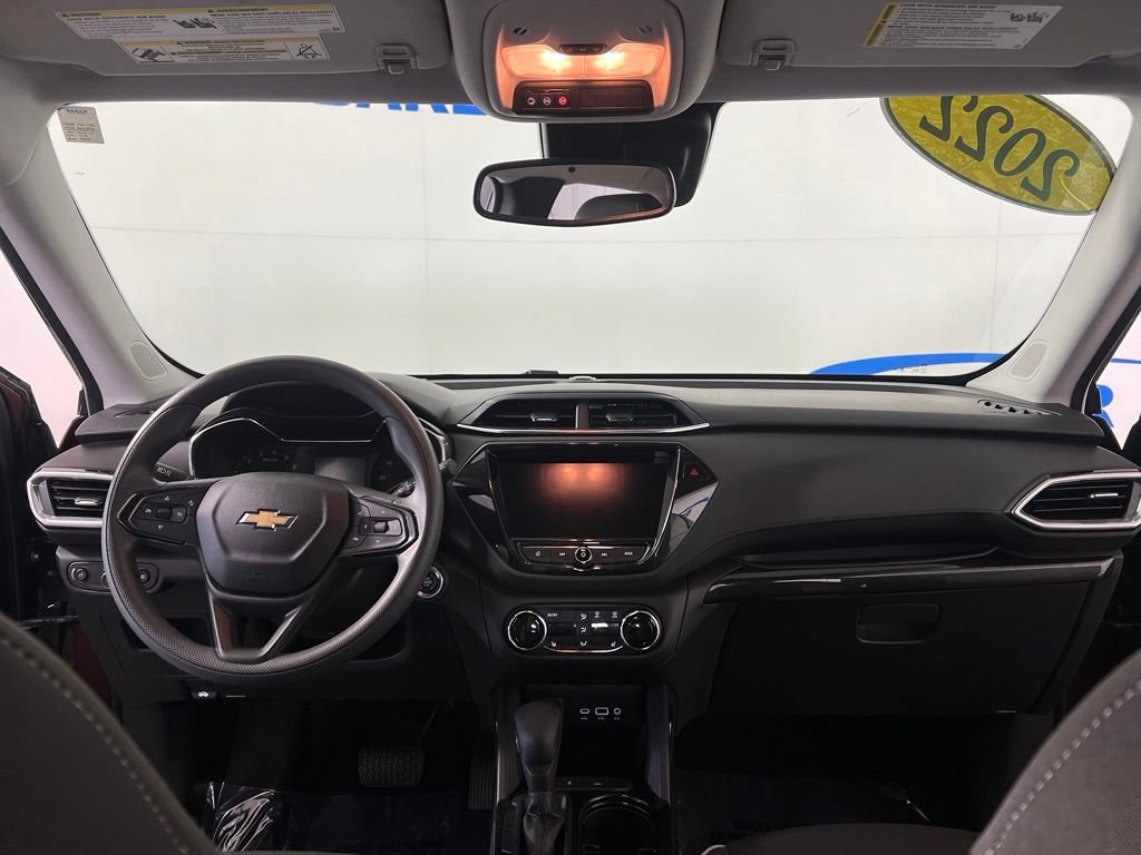Certified 2022 Chevrolet TrailBlazer LT w/ Convenience Package FWD image 10