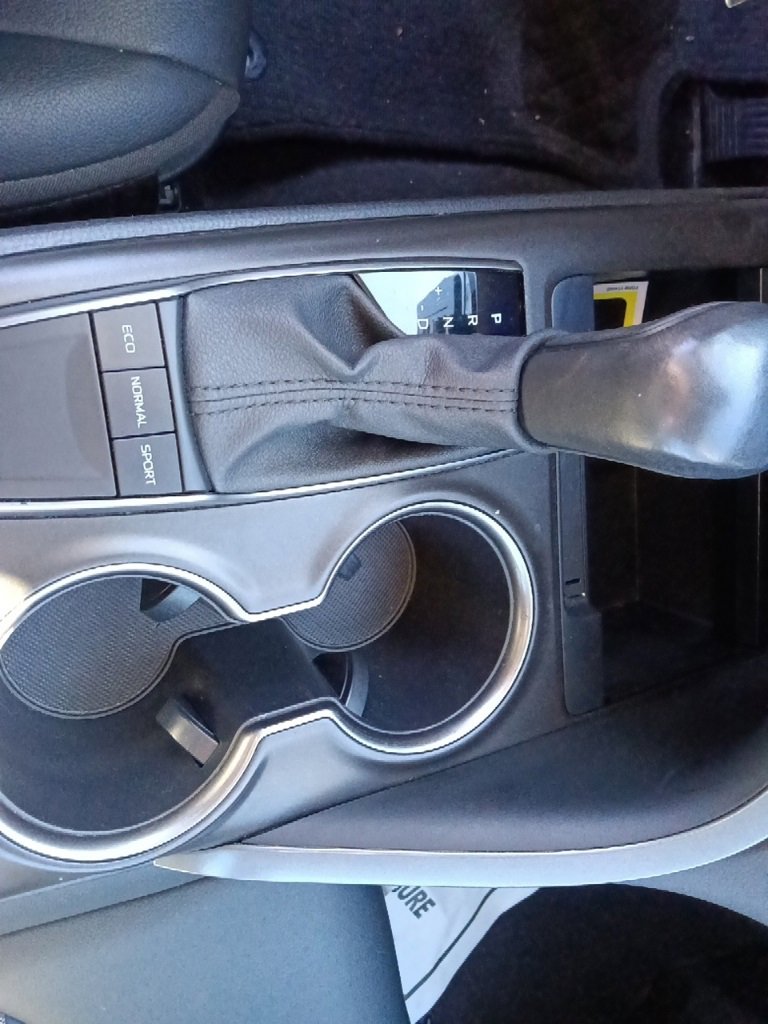 Used 2024 Toyota Camry SE image 23