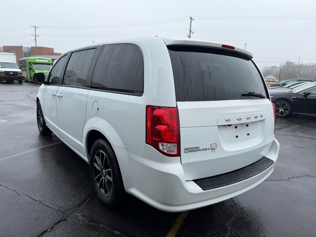 Used 2019 Dodge Grand Caravan SXT w/ Driver Convenience Group FWD image 5