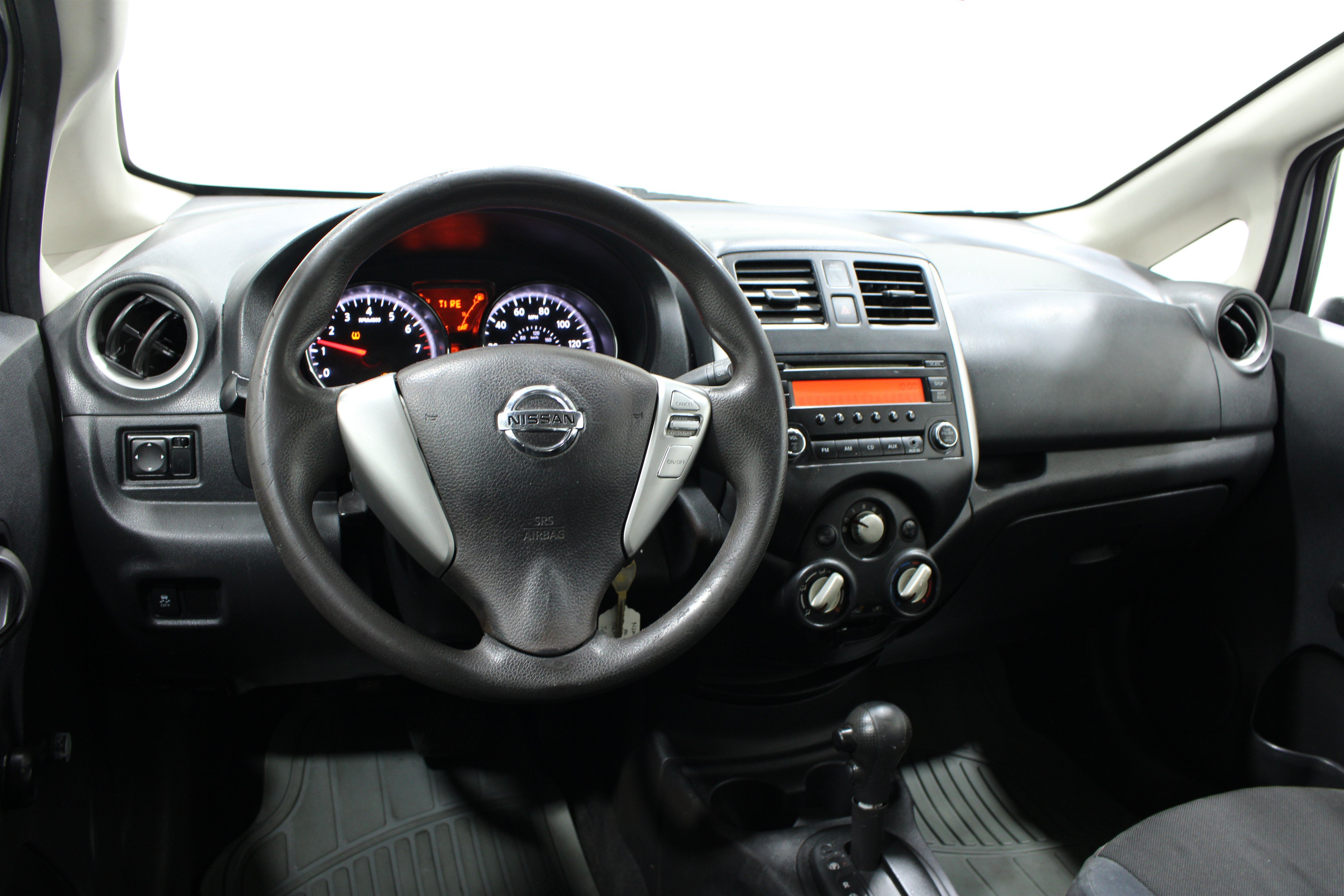 Used 2014 Nissan Versa Note S Plus FWD image 2