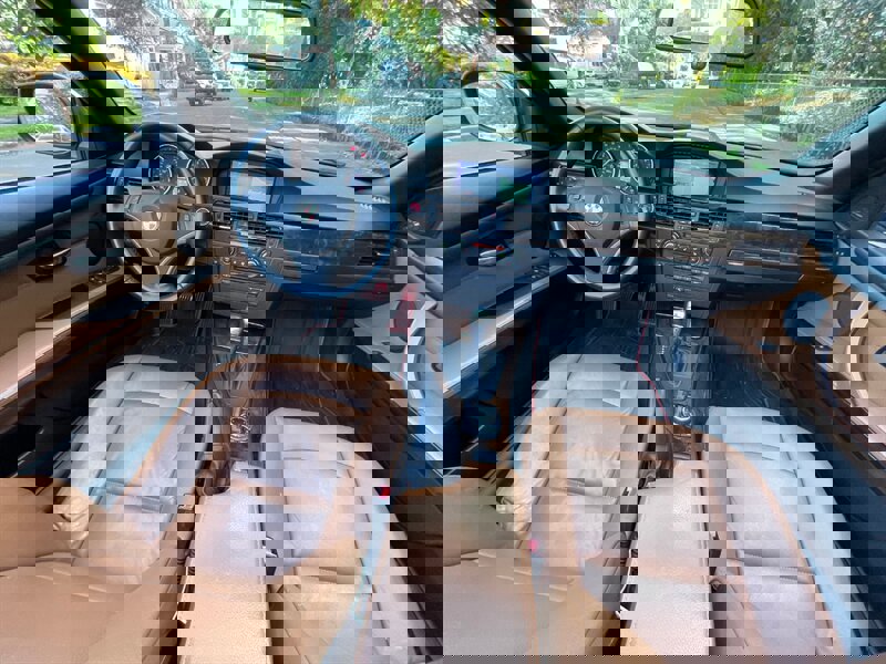 Used 2013 BMW 335i Convertible image 23