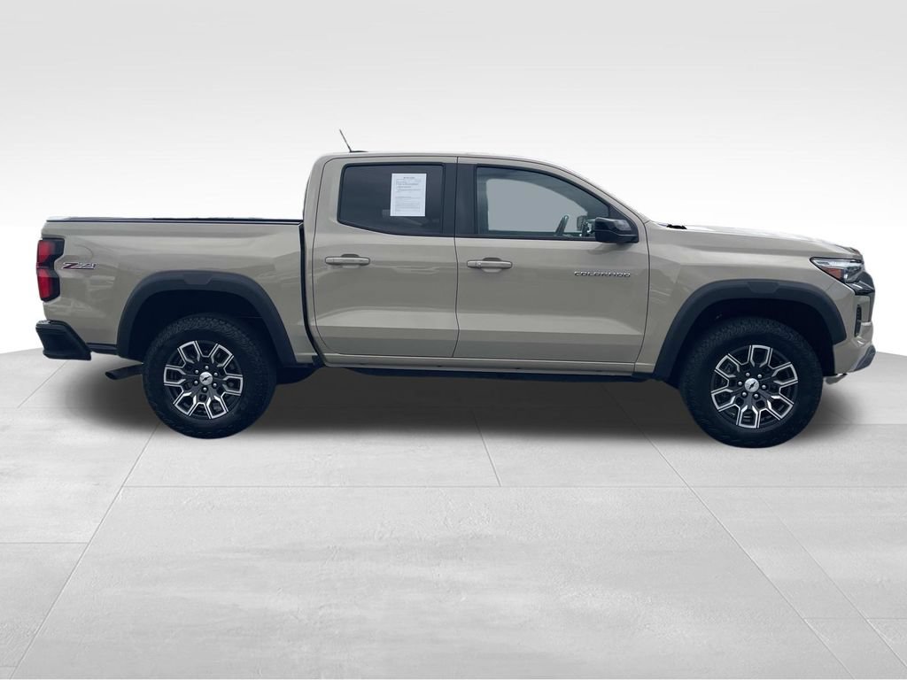 Used 2023 Chevrolet Colorado Z71 w/ Z71 Convenience Package 2 AWD/4WD image 2